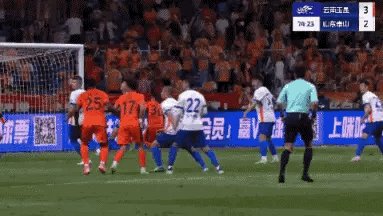 开云登录入口-【中超】让2追3！徐宏杰抽射破门 玉昆3比2逆转泰山