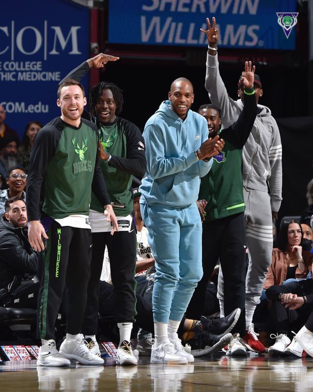 开云登录入口-雄鹿敲响如意算盘落到第三 绿军76人各有难题