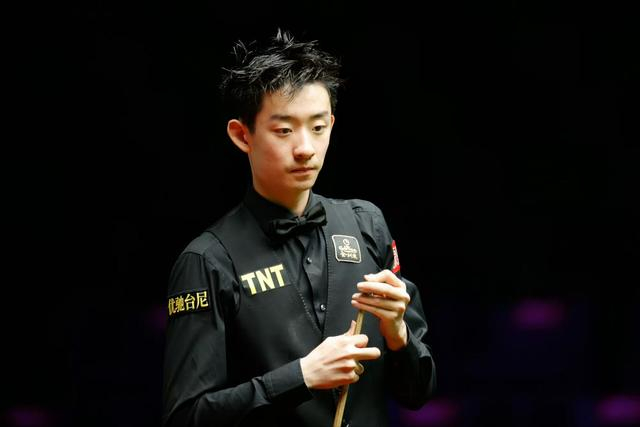 开云体育平台-5-2！斯诺克世界大奖赛：两位中国名将晋级4强，吴宜泽斯佳辉败北|张安达|肖国栋|排名赛|赵心童|单杆_新浪体育_新浪新闻