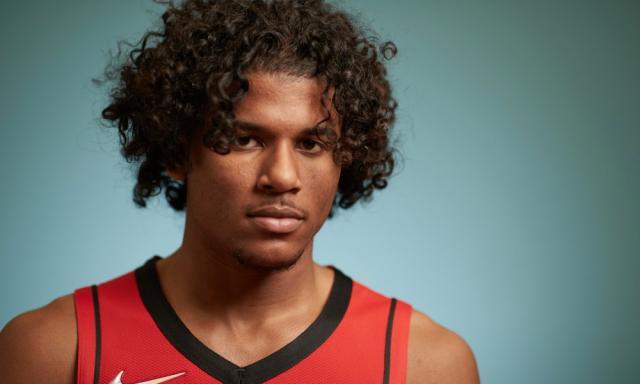 开云体育平台-戈登或在下季离开休斯敦 火箭想送走沃尔难度太大