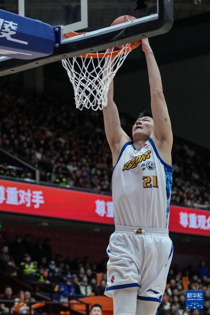 开云体育平台-爬过一道坡,又迎一道坎!高速男篮8日晚客战卫冕冠军浙江广厦