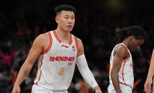 开云体育平台-23投狂砍32分+5记三分球！提前锁定常规赛MVP，郭士强眼光毒辣